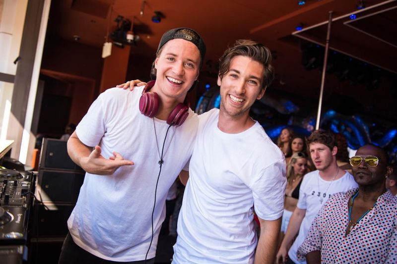 Justin Jesso (จัสติน เจสโซ) ในเพลง “Stargazing”