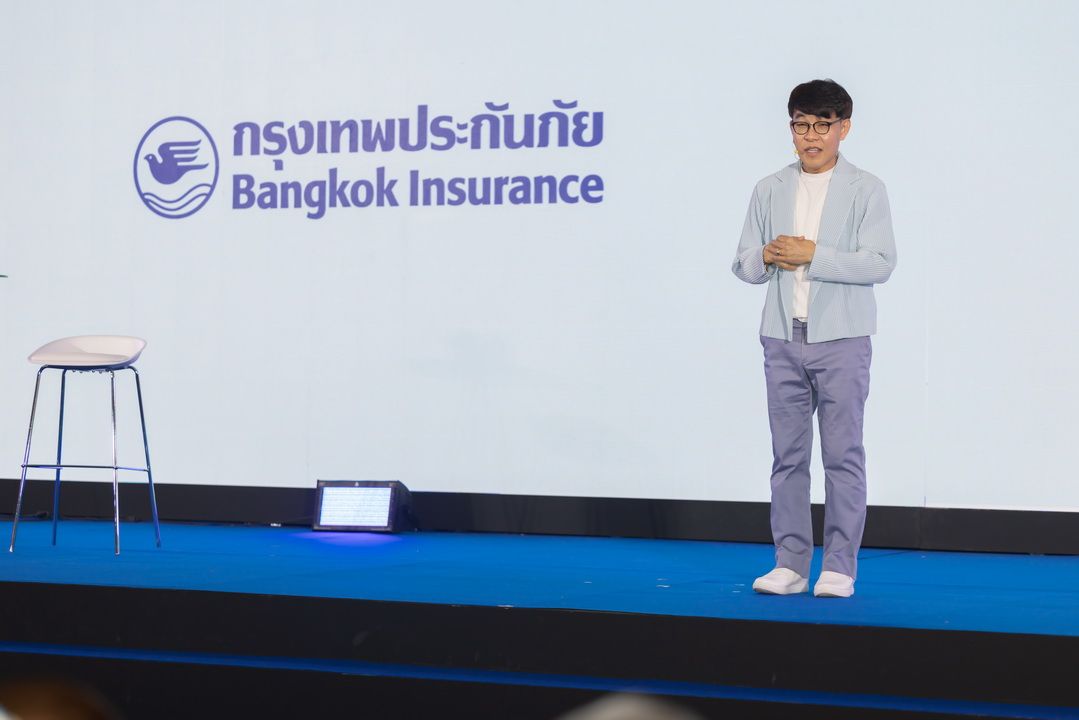 ดร.อภิสิทธิ์ อนันตนาถรัตน กรรมการและประธานคณะผู้บริหาร
