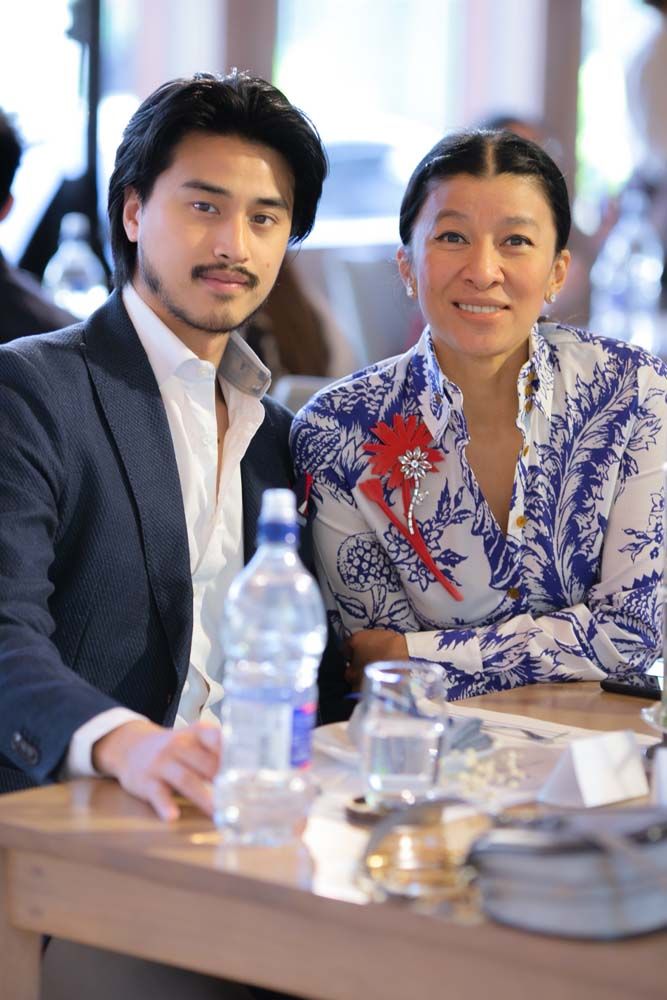 โจ ชุง และ อินทิรา ธนวิสุทธิ์