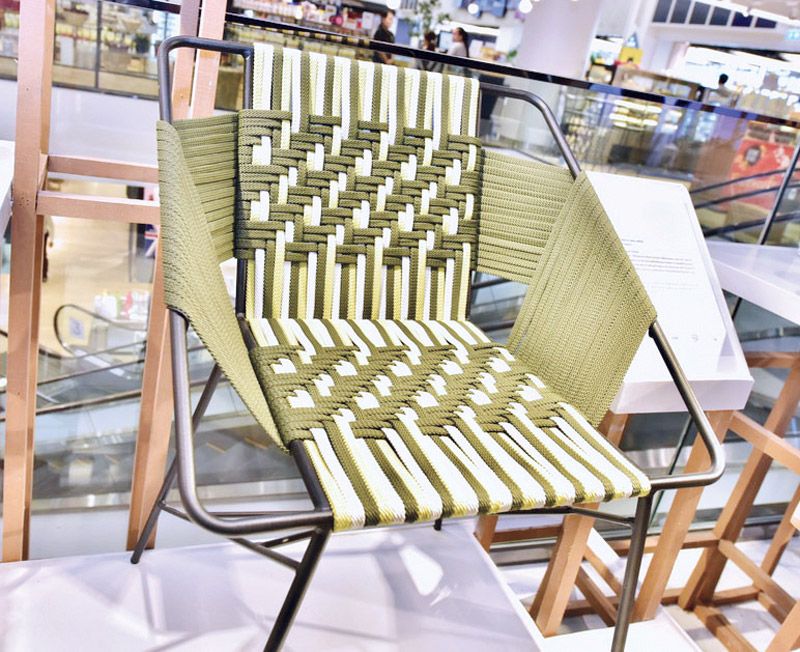 เก้าอี้ที่ทำจากพลาสติกรีไซเคิล