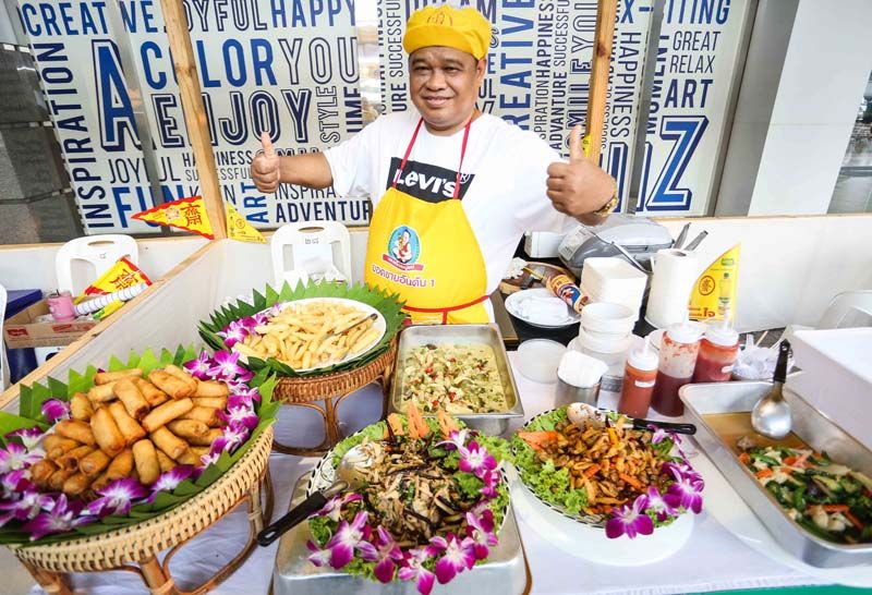 แกงเขียวหวานและอาหารเจจากร้านเขียวหวาน