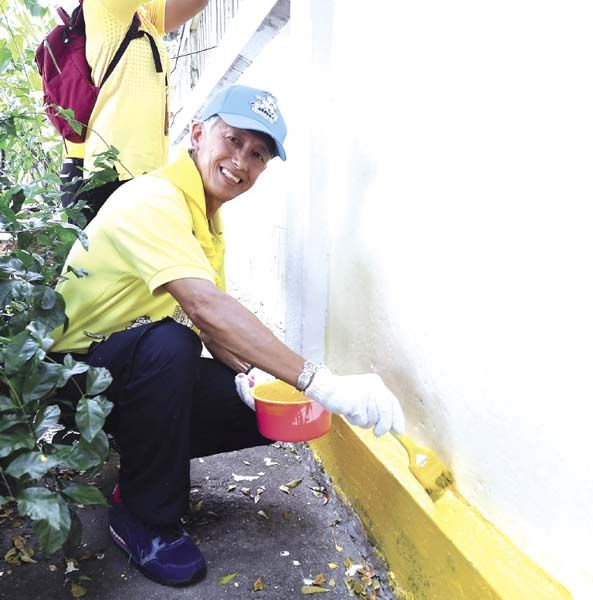 ปฏิบัติการจิตอาสา “เราทำความ ดี ด้วยหัวใจ” สภานิติบัญญัติแห่งชาติ ครั้งที่ 4 ทาสีรั้วกำแพงวัด กำแพงแก้ว ฐานพระอุโบสถ ทำความสะอาดภายในวัดและรอบพระอุโบสถ