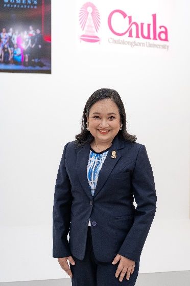 ศ.ดร.ปาริชาต สถาปิตานนท์
