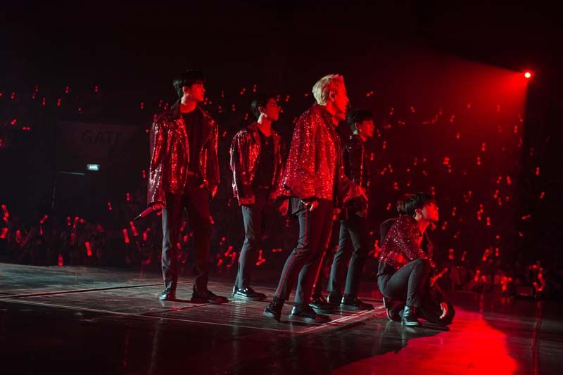 Credit pic by YG ENTERTAINMENT