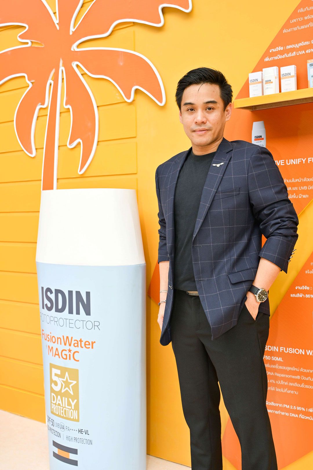 ณัท จินตนาพรศิริ ผู้จัดการทั่วไปแบรนด์ ISDIN THAILAND บริษัท แฮค แล็บ จำกัด
