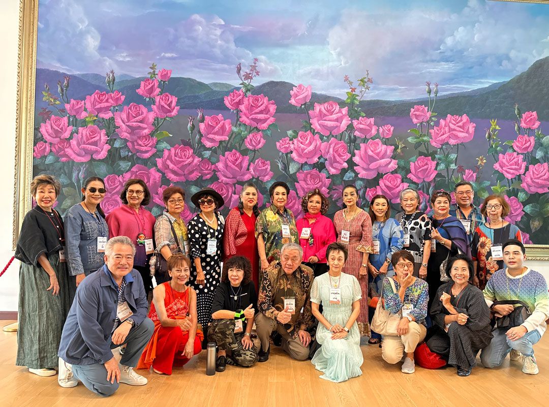 ครูโฉมฉายและครูอุมาพร, ดร.ประพิณ-สุมนา อภินรเศรษฐ์,ราชตี สิงหศิวานนท์,นภา ศิริพรธนากุล,ประจิตรา ปริวิสุทธิ์, ศักดิ์ชัย-จิดาภา-เกศสลิน เตชะวิเศษ,อารียา ซีมศิริพงษ์,นันท์ สุปราณี โยธินอุปมัย,พลเอกกฤษฎิ์-กรัญญา ยิ้มสู้, ศิริวรรณ เทิดพุทธธรรม,พิกุลรัตน์ วงศ์พานิชย์,สุนีย์ ธรรมถาวรวณิช
