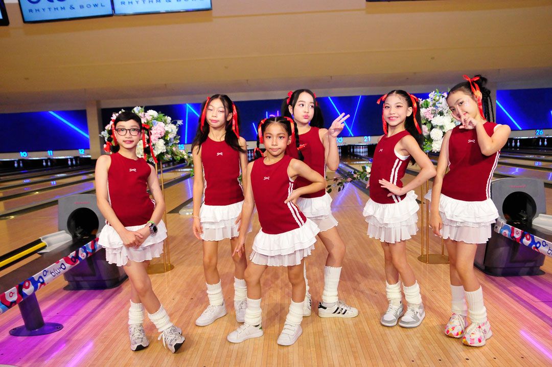 น้องๆ วัฒนาศรีDancing ธีรดา ลิขิตวรกุล ป.4/3,เอรีญา โพธิหิรัญ ป.4/5,อัญญ่า  เวชพลรักธรรม ป.4/4,กัญนภัส กรณ
ปกรณ์ ป.4/3,ศุทธอร เกษมสวัสดิ์ศรี ป.4/4 และ เรย์ วาคามิยะ ป.4/3

