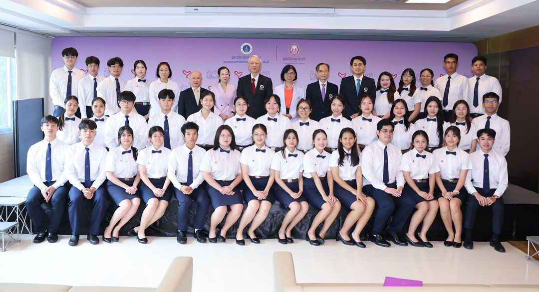 คณาจารย์ พร้อมนักศึกษาปฏิบัติการฉุกเฉินการแพทย์