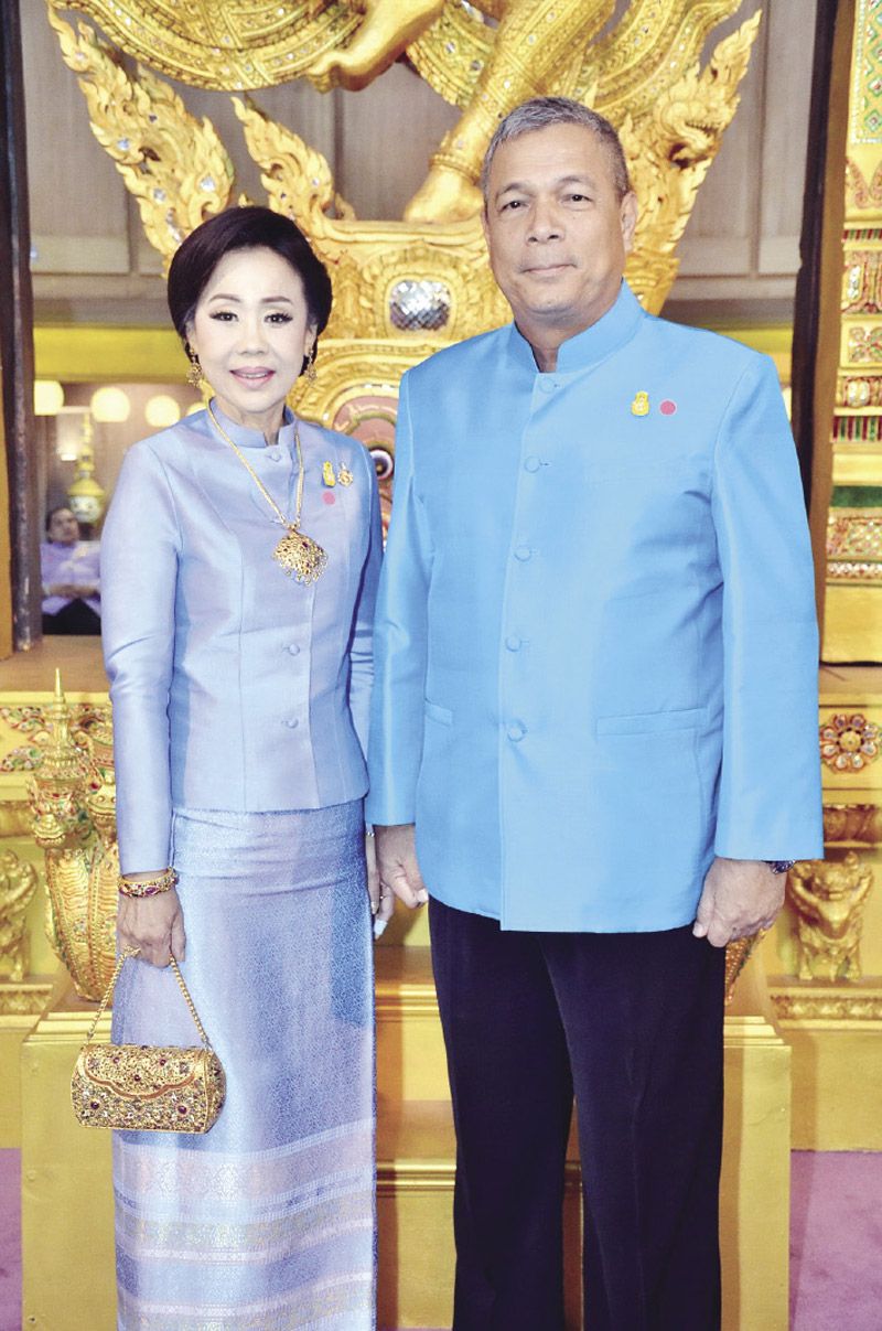 องคมนตรี พล.ร.อ.พงษ์เทพ-อินทริยา หนูเทพ