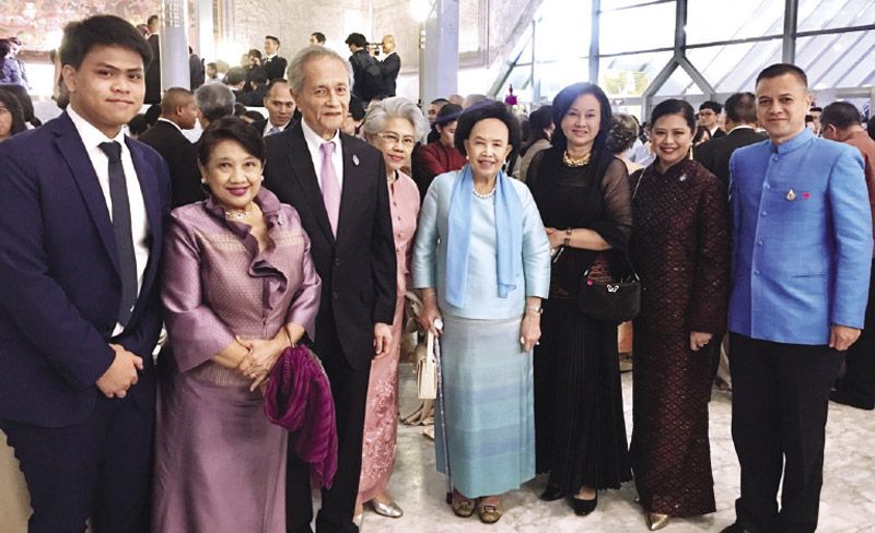 
คุณหญิงทรงสุดา-ดร.สุวิทย์ ยอดมณี, คุณหญิงทรงสมร คชเสนี, คุณหญิงแสงเดือน
ณ นคร, ม.ล.ปริยดา ดิศกุล