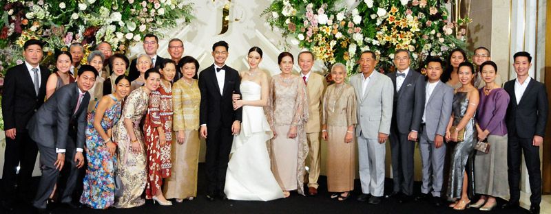 สงกรานต์-ศรีวรา อิสสระ นำครอบครัว “อิสสระ” ร่วมแสดงความยินดีพร้อมหน้า