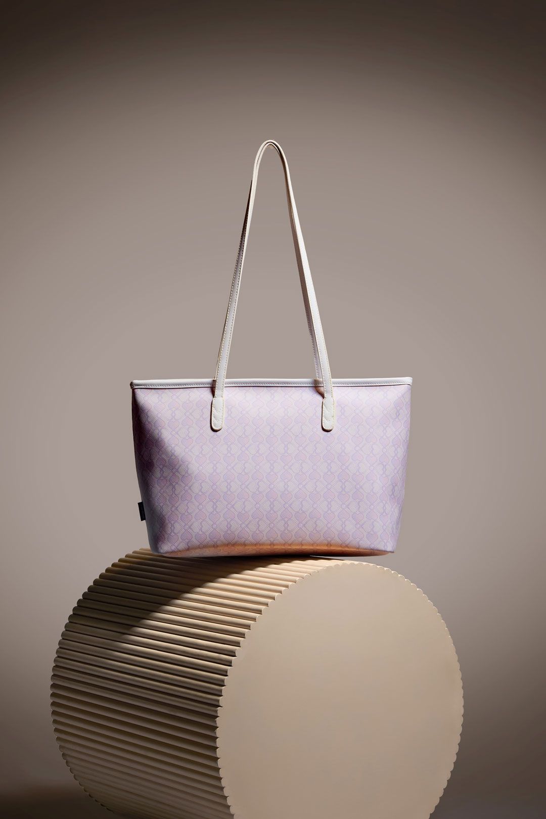 กระเป๋าสะพาย LYN คอลเลกชั่น The Power of Sharing พลังแห่งการให้