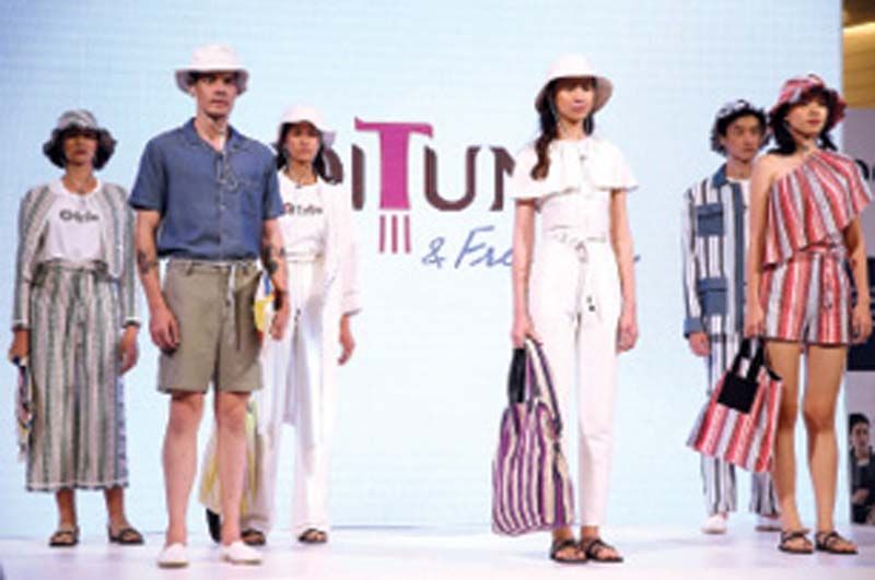 แฟชั่นเรดี้ทูแวร์ ออกแบบโดย พลพัฒน์ อัศวะประภา