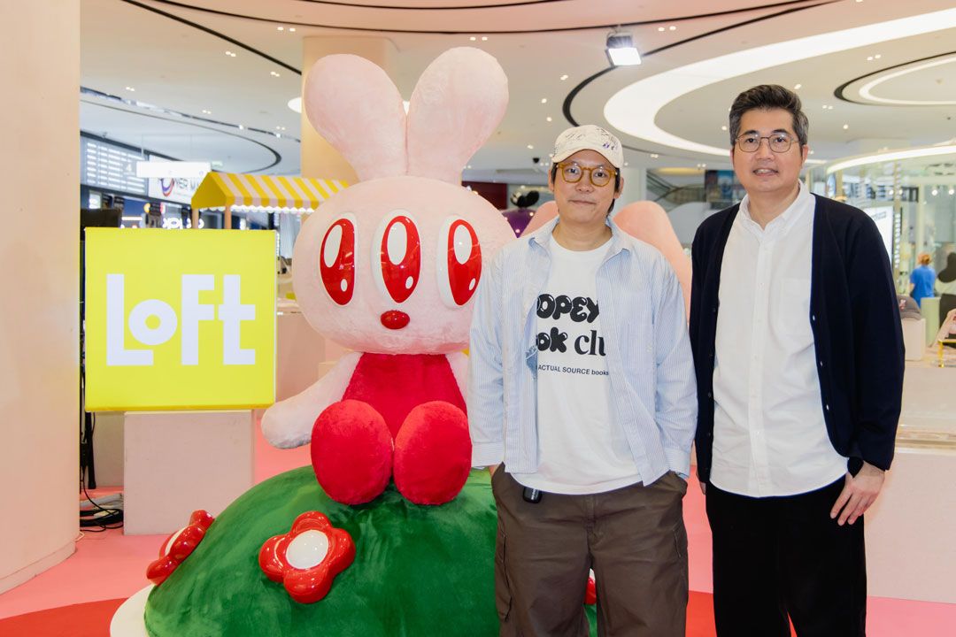 เบนซ์-ปริญญา ศิริสินสุข ดีไซเนอร์ และ ตามตะวัน แจ่มจำรัส ผู้บริหารกลุ่มธุรกิจ LOFT บจก.สยาม สเปเชียลลิตี้ 