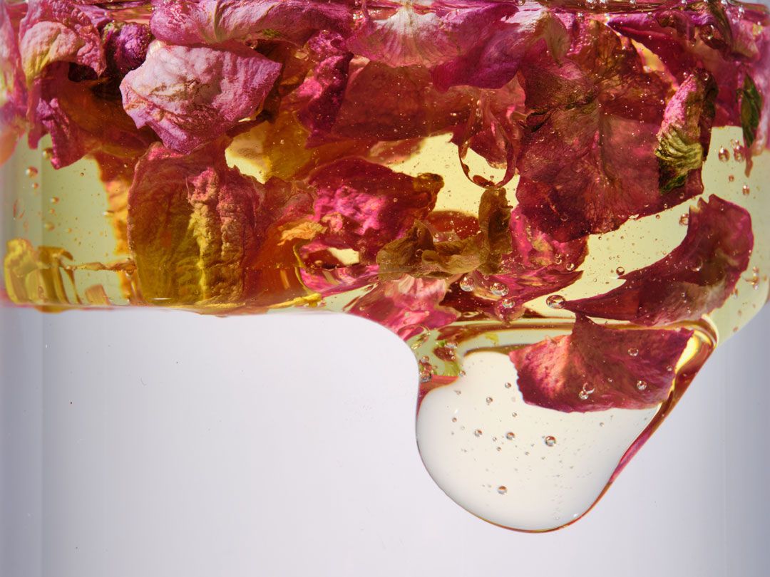 Bulgarian Rose Otto First Extract Grade เติมความชุ่มชื้นและความกระจ่างใส