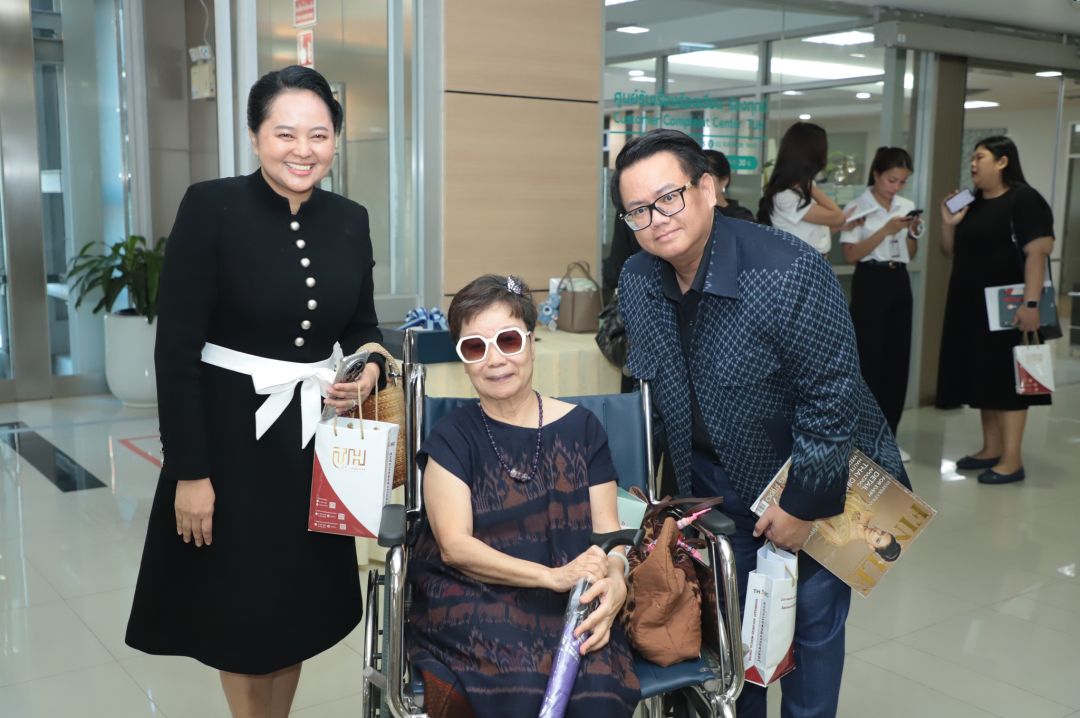 4.	นิติรัตน์ เปลี่ยนขำ, กรรณิกา ศิลปะวรางกูร และ สุดจิตร์ สุดจิตต์