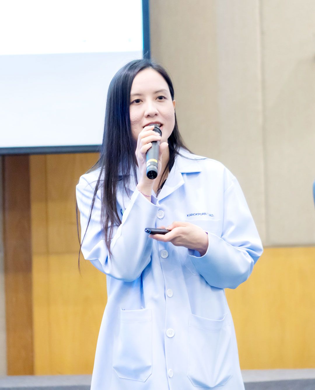 พญ. เกษณี ร่มโพธิ์ทอง