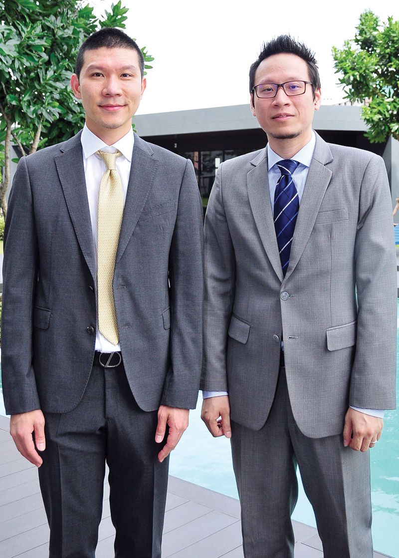 คณะผู้บริหาร วุฒิพล ถาวรธวัช กับ พงศกร ตันสุภสวัสดิกุล