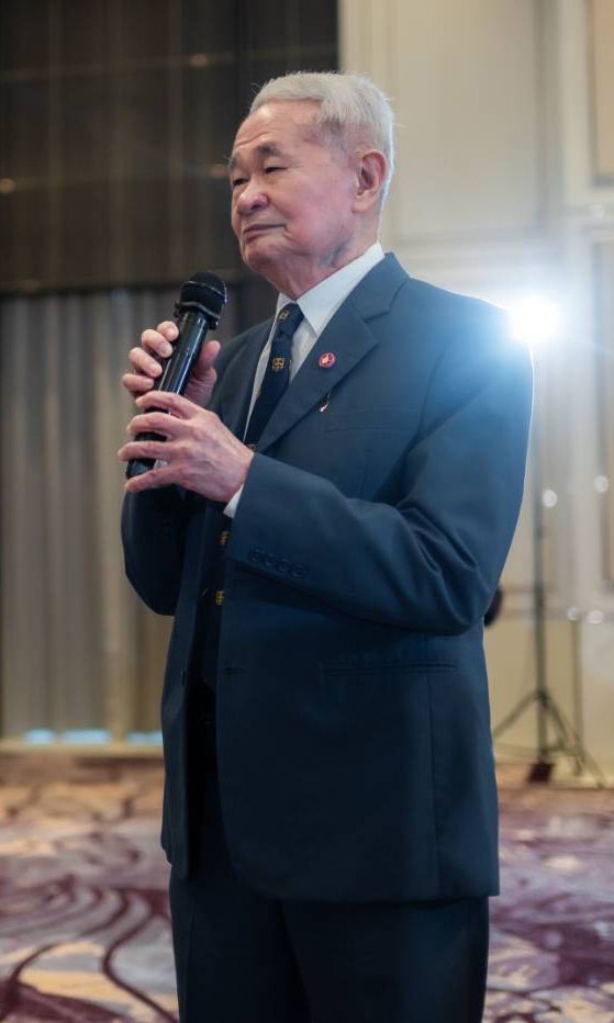 ศ.เกียรติคุณ นพ.สมหวัง ด่านชัยวิจิตร เป็นประธานในพิธีสู่ขอและพิธีหมั้น