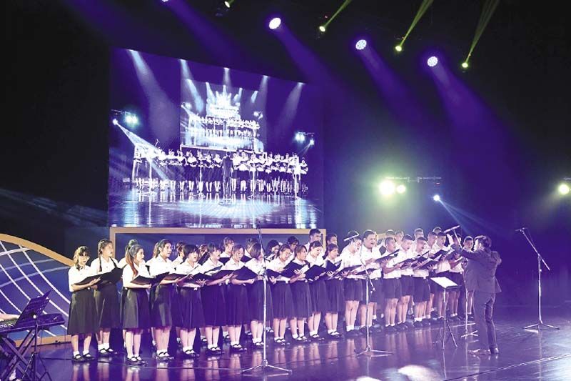 การแสดงของน้องๆ นักเรียน วิทยาลัยดุริยางคศิลป์ มหาวิทยาลัยมหิดล