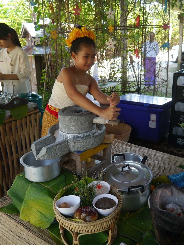 โม่แป้งทำอาหารพื้นบ้าน