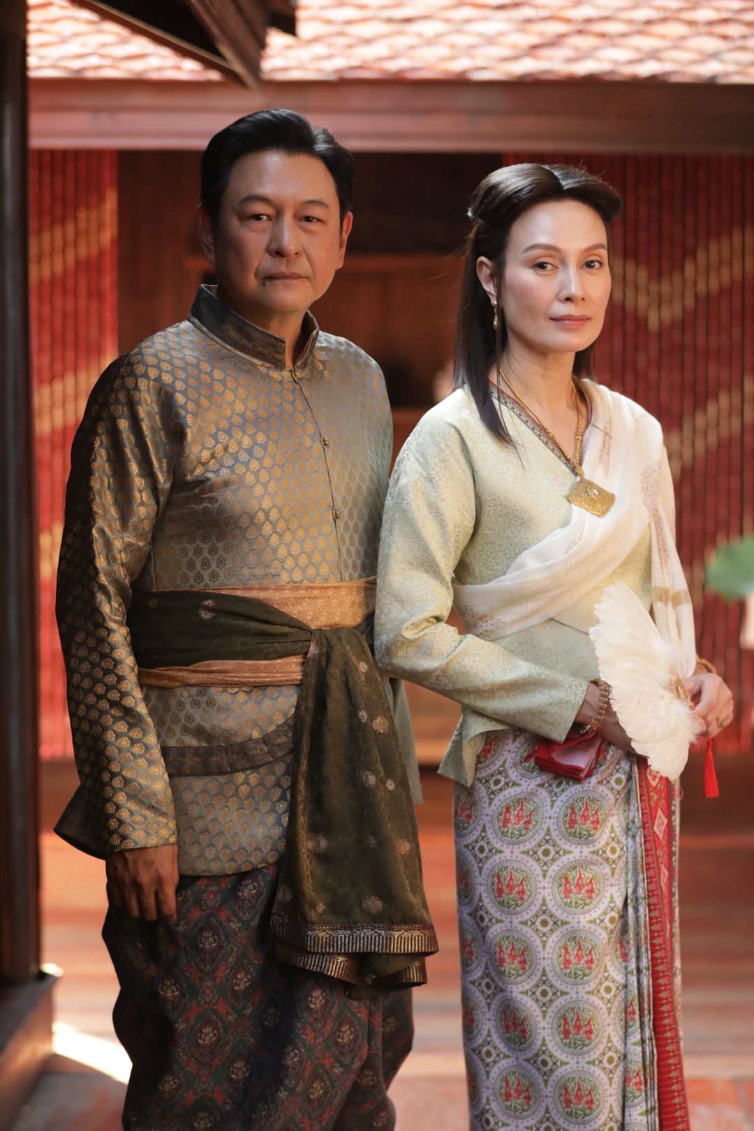 พระยาพิพัฒน์โกษา-คุณหญิงทับทิม