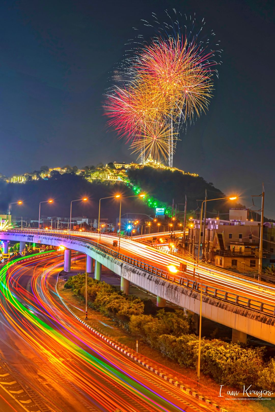 มุม : ดาดฟ้าศิรสิทธิ์999แมนชั่น
ระยะเลนส์(FX) : 65 mm
จำนวนขาตั้ง :10-15
พิกัด : https://maps.app.goo.gl/33mXyDJxhTKUoNtKA
คำแนะนำเพิ่มเติม : เป็นสถานที่บริการที่พักต้องติดต่อกับเจ้าหน้าที่เท่านั้น และมีค่าใช้จ่าย
