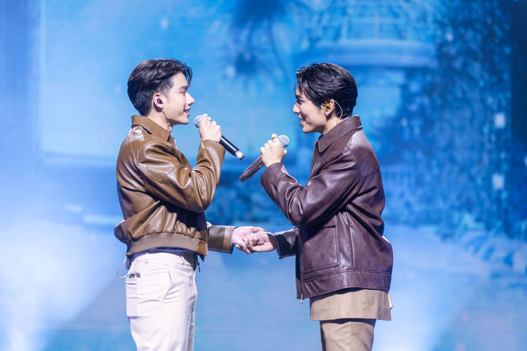 โมเมนต์ซึ้งๆ ของสองหนุ่ม จากงาน “Route Love Rhythm” Special B Day Fan Meet