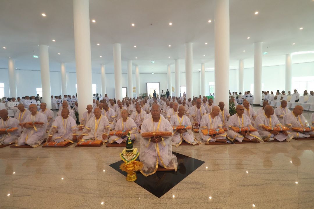 พลเรือโท อุทาน  คล้ายภูผึ้ง นาคเอก และนาคทั้งหมด เข้าสู่พิธีบรรพชาอุปสมบท