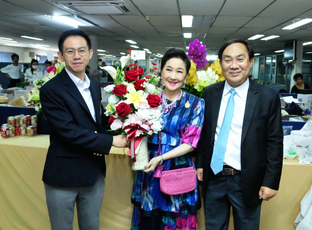 รศ.ดร.อิสระ เสรีวัฒนวุฒิ เลขาธิการสถาบันพระปกเกล้า