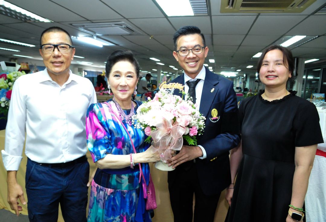 รศ.ภก.ดร.บดินทร์ ติวสุวรรณ คณะเภสัชศาสตร์ จุฬาฯ คอลัมนิสต์ “รู้เรื่องยากับเภสัชจุฬาฯ” 