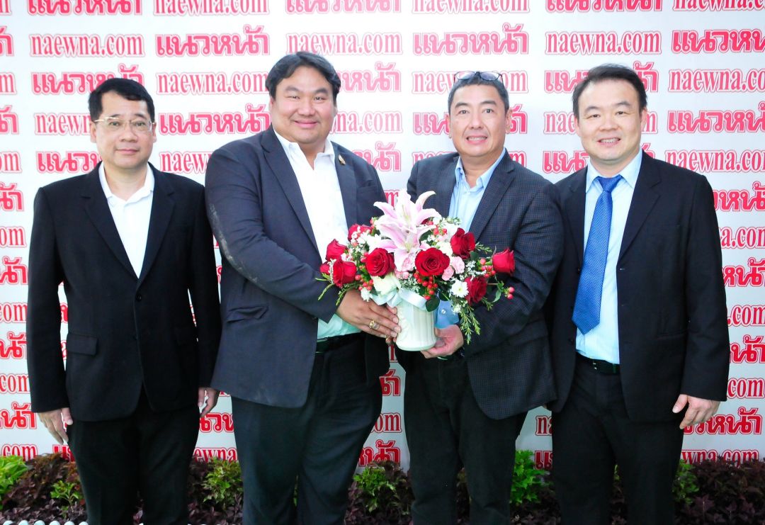 46.	เพื่อนศิษย์เก่าวชิราวุธ ผศ.ดร.ทรงยศินทร์ ชนปทาธิป และ ดร.วุฒิพงษ์ พึงพิพัฒน์ ร่วมยินดีกับ ผรณเดช พูนศิริวงศ์