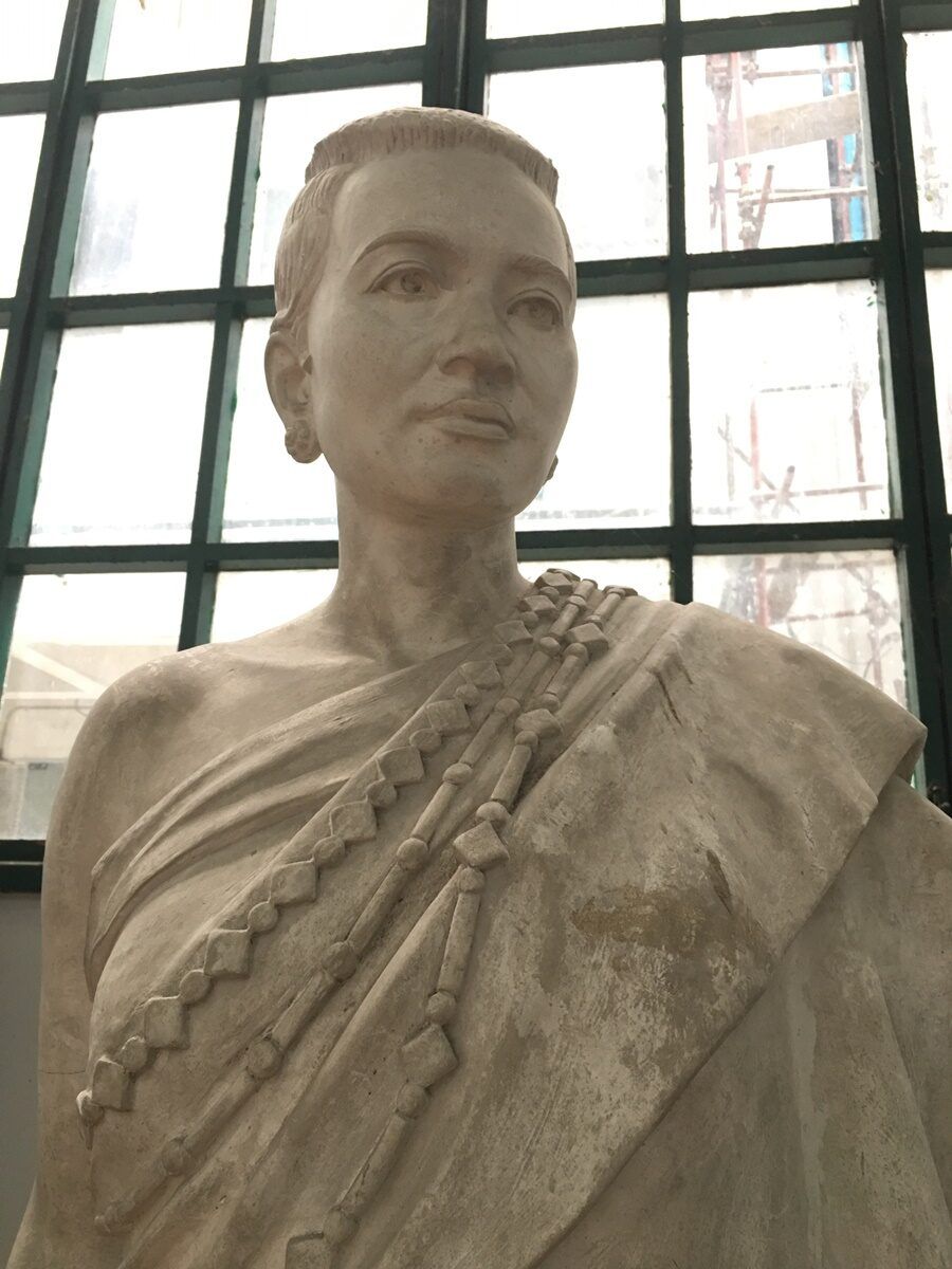 ประติมากรรมต้นแบบก่อนหล่อเป็นอนุสาวรีย์ย่าโม