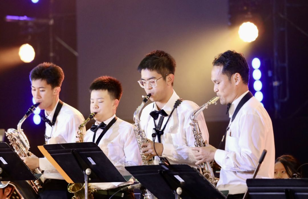 ขอบคุณภาพ : โรงเรียนรุ่งอรุณ Roong Aroon school