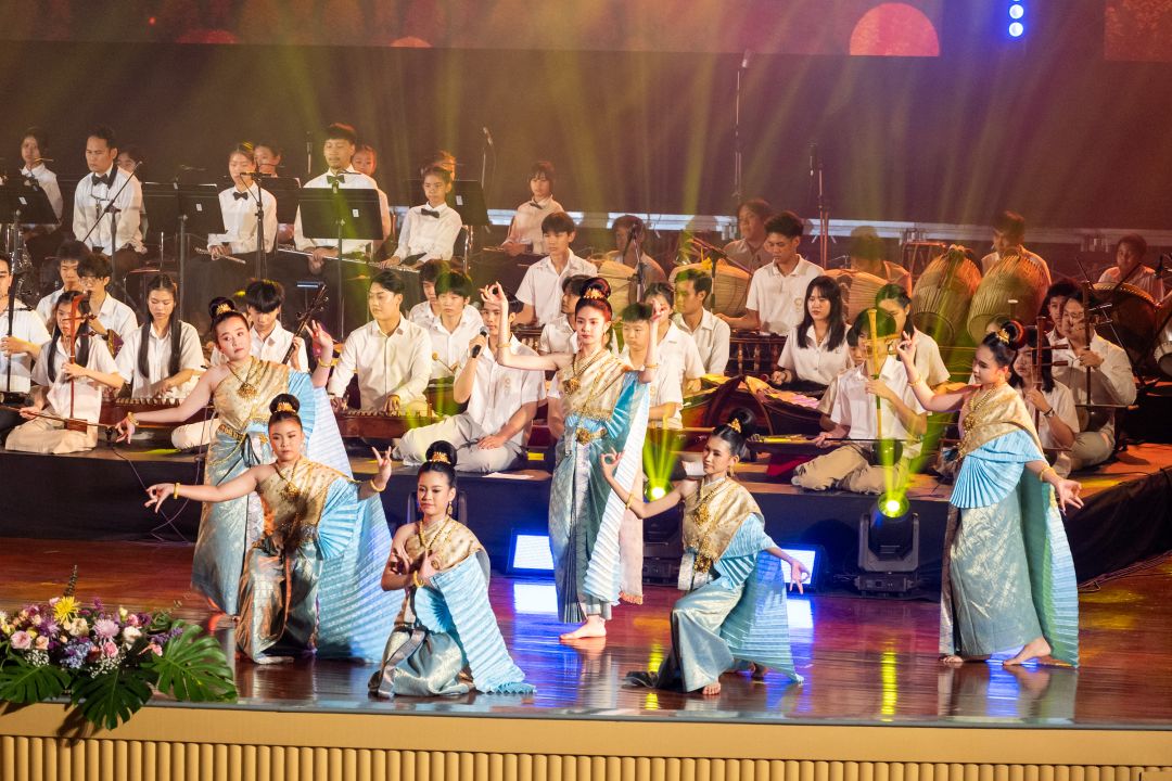 ขอบคุณภาพ : โรงเรียนรุ่งอรุณ Roong Aroon school