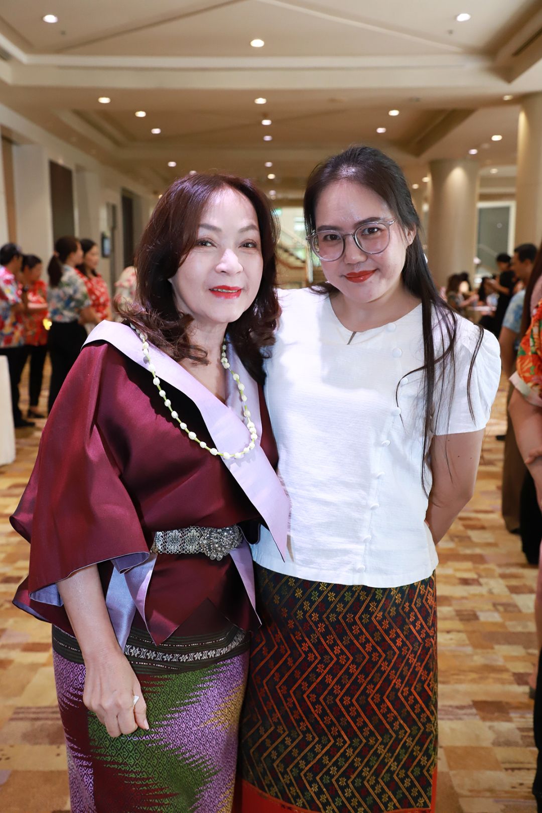 นาถวีณา ล้อมทรัพย์ - บุษยา บุญเรือง