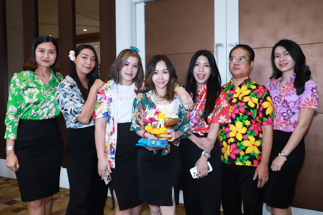 ทีมเซลส์ แอนด์ มาร์เกตติ้ง โรงแรมมิราเคิล แกรนด์ คอนเวนชั่น