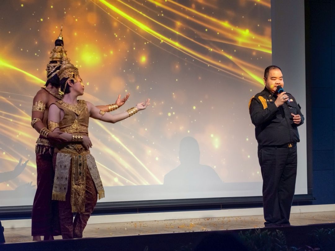 ละครเพลง ทวิสูรย์ปฏิพัทธ์ แจ่มจรัสจันทรา  เพลงคำมั่นสัญญา โดย สิบเอกเชี่ยวชาญ กิจสมบัติไชย นักแสดง ณัฐธนนท์ อริยชัยกุลภัทร์ และ ชยพล บุญรักษา