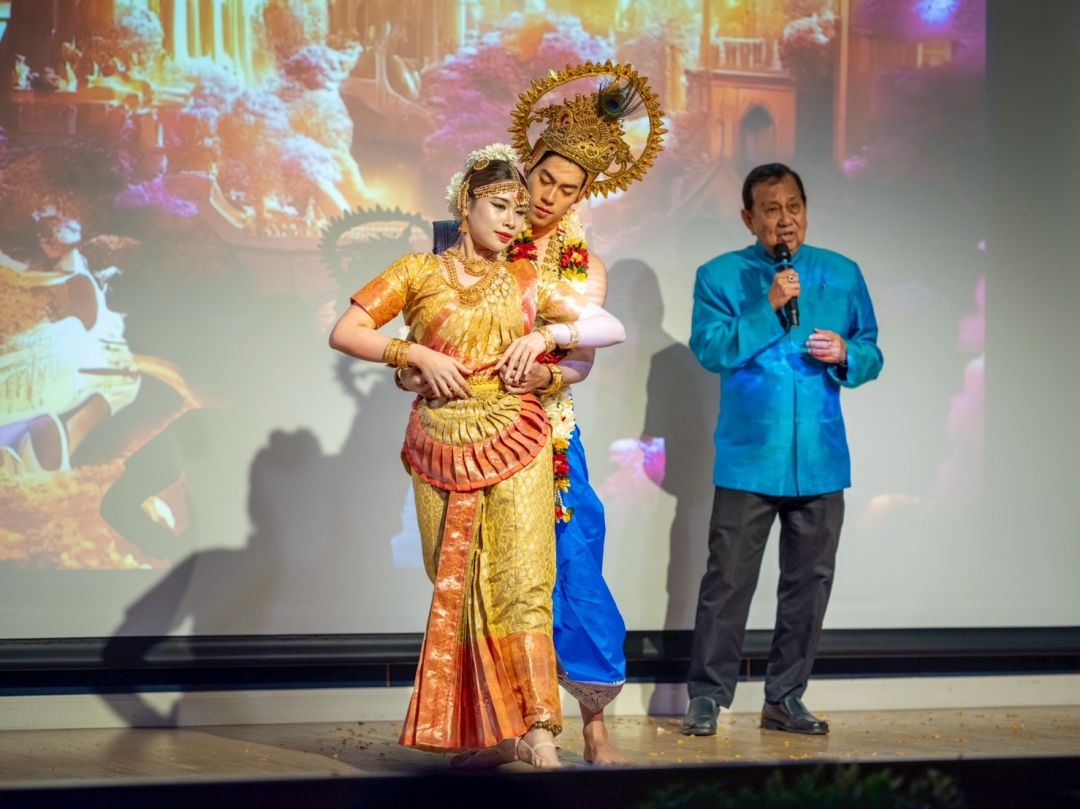 เพลงพี่ยังรักเธอไม่คลาย โดย ดร.ปราโมทย์ สัชฌุกร