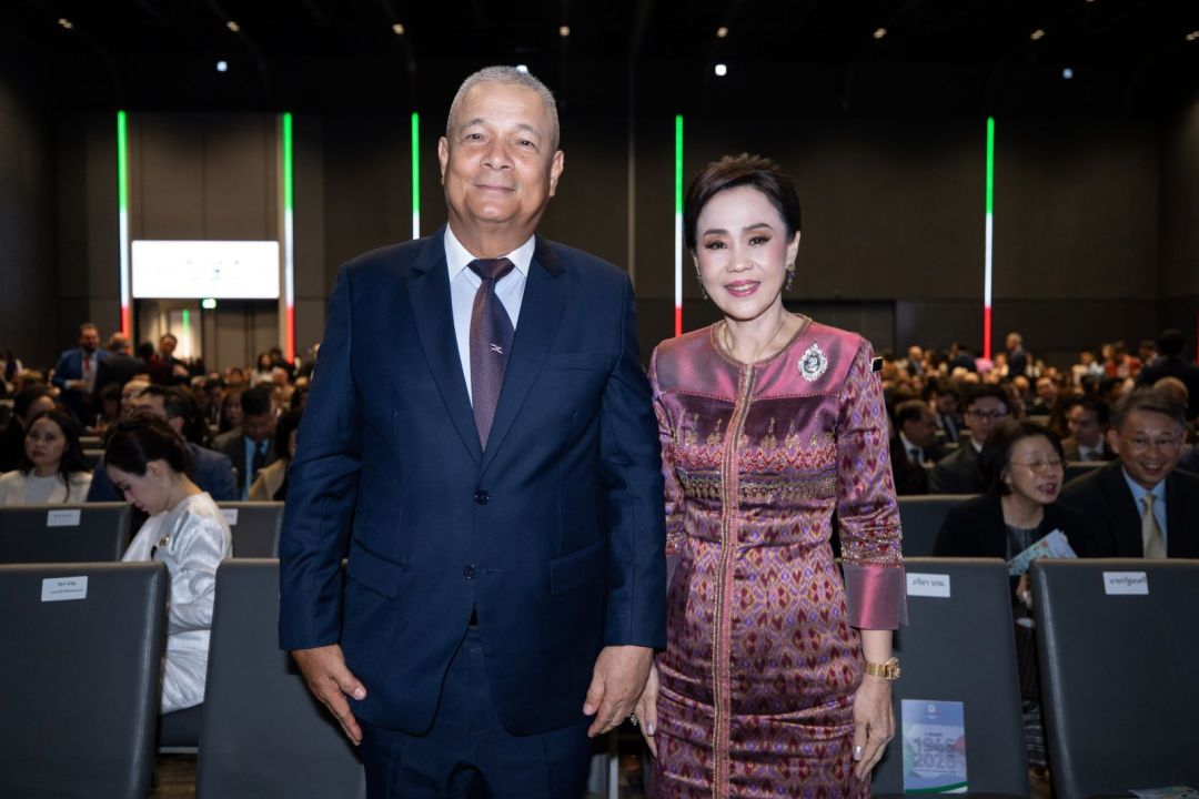 องคมนตรี พล.ร.อ. พงษ์เทพ - อินทริยา หนูเทพ
