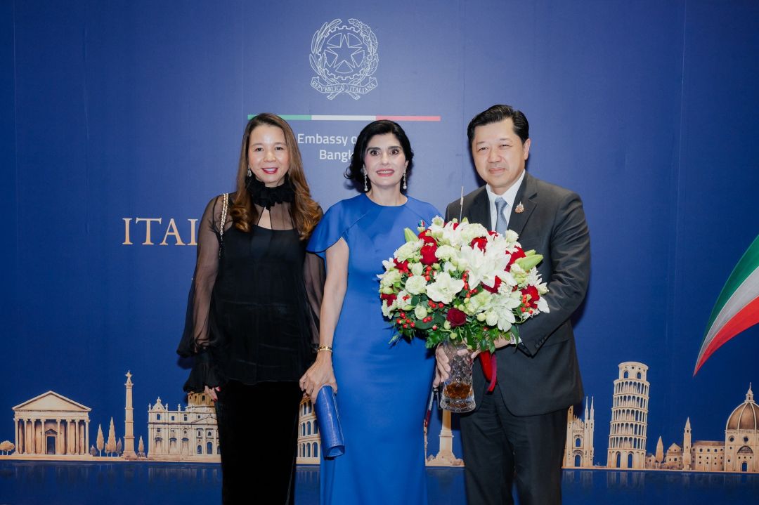 มาดามทาลา ดิโอนิซี ต้อนรับศุภชัย-บุษดี เจียรวนนท์