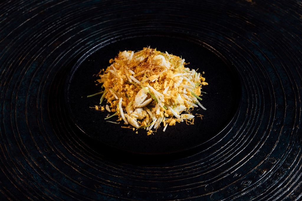 Osmanthus Scrambled Egg, Dry Scallop, Crab Meat (ไข่กุ้ยฮวาผัดเนื้อปูและหอยเชลล์แห้ง)