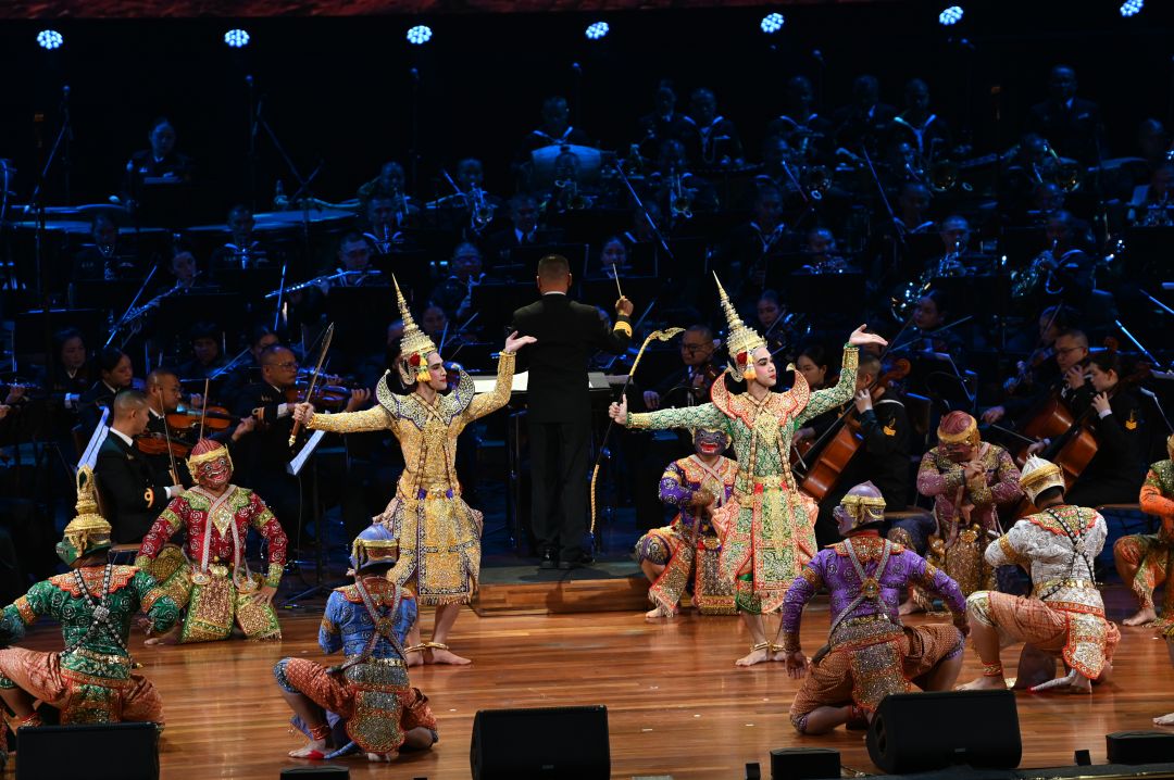 การแสดงโขน เรื่องรามเกียรติ์ ชุด “พระรามข้ามสมุทร”