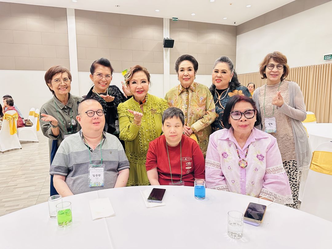 ธนวรรณ-พิเนตร โยธินอุปมัย,พิมวิภา รัตนศิลป์,เพลินพร ผิวงาม,ไพฑูรย์ งามยิ่ง 