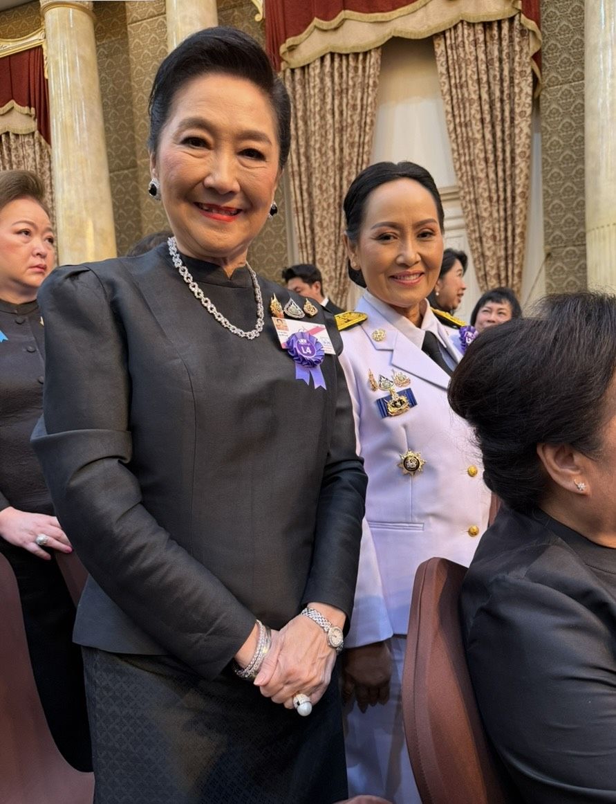 สองผู้นำหญิงด้านสื่อสารมวลชน ผาณิต พูนศิริวงศ์ และ ทัศนียาพร ดวงแก้ว ผอ.สถานีโทรทัศน์แห่งประเทศไทย