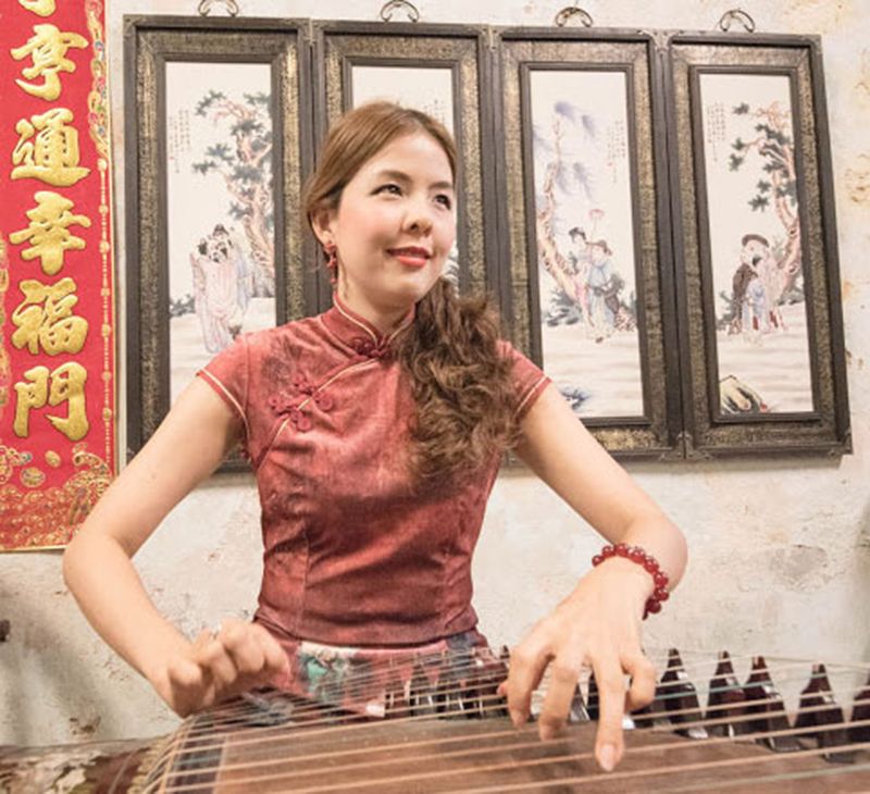 ธิษฐ์รดา จันทร์ชูวณิชกุล นักดนตรี “กู่เจิ้ง”