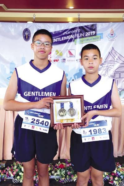 นักเรียนวชิราวุธวิทยาลัยสวมเสื้อวิ่ง “GENTLEMEN RUN” 2019