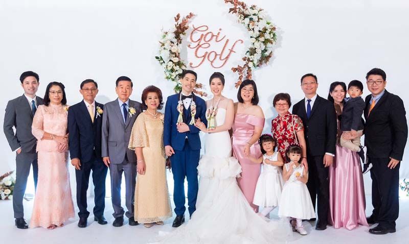 ครอบครัวบ่าว- สาว ร่วมแสดงความยินดีอย่างอบอุ่น
