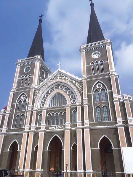 อาสนวิหารพระนางมารีอาปฏิสนธินิรมล จังหวัดจันทบุรี