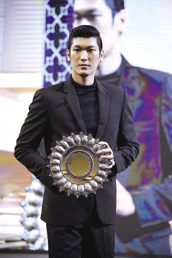 คันฉ่องดุนลายล้านนา ร้านเครื่องเงินวัวลาย